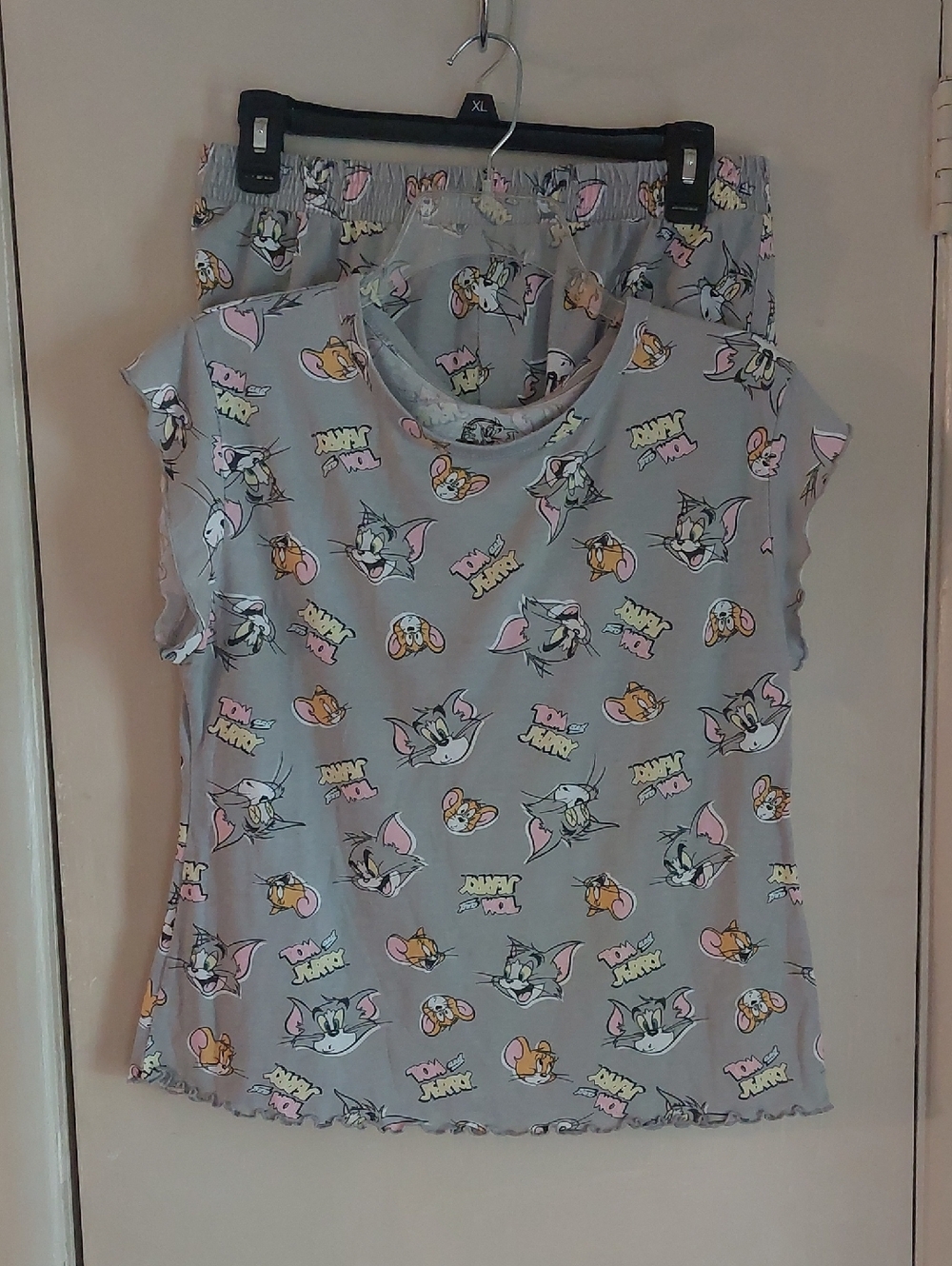 Tom & Jerry Cartoon Soft Silver Pajama Set Top and Shorts Sz S 4-6